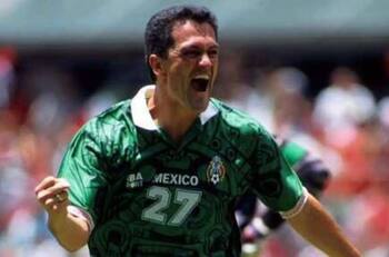 Carlos Hermosillo arremete contra leyenda de Pumas