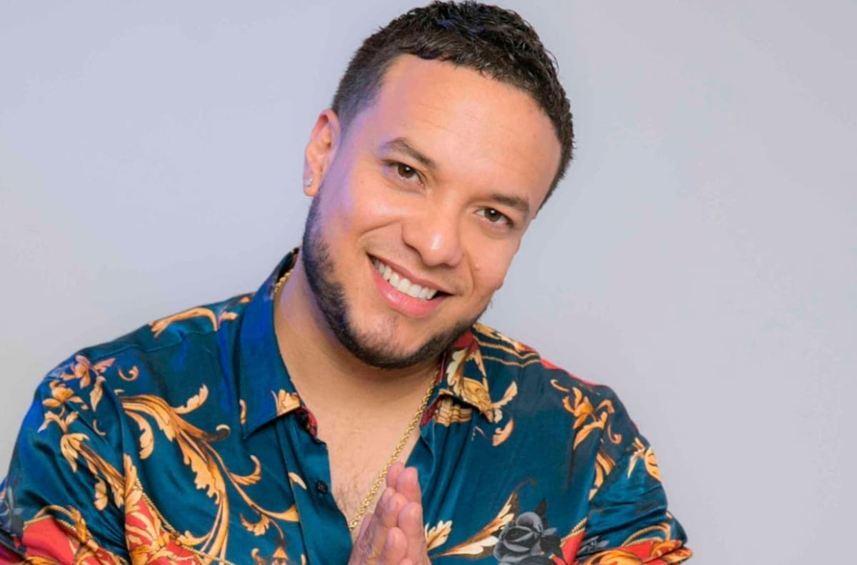 Lorenzo Méndez presume su nueva figura tras perder peso y envía indirecta a Chiquis Rivera