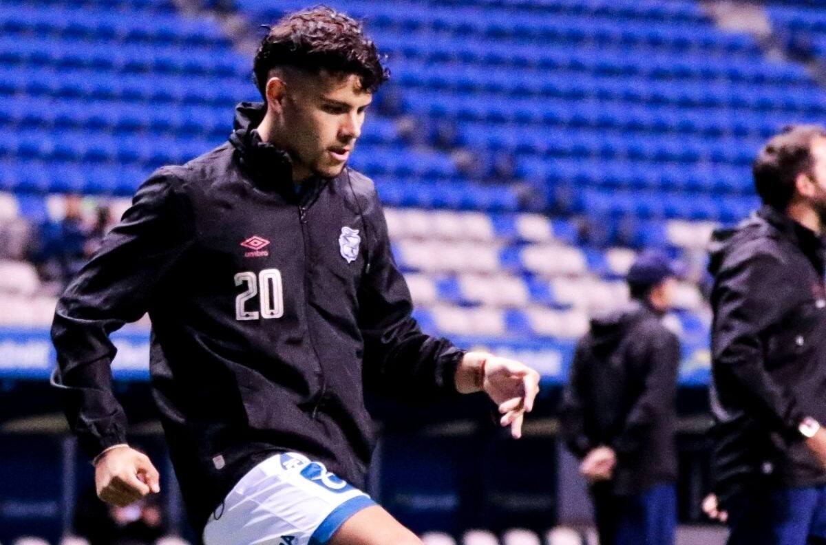 VIDEO | Aficionada se encuentra con Maxi Araujo en la calle y esta fue la reacción del jugador de Puebla