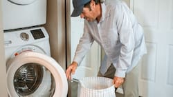 Cambia tu suavizante por este económico secreto casero y consigue ropa esponjosa como el algodón