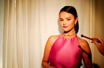 Los 5 secretos de Selena Gomez para una piel de porcelana