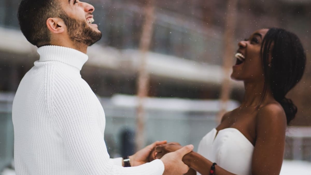 Los 10 nombres masculinos y femeninos que más ligan en Tinder