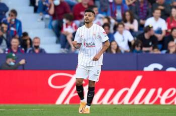 Las palabras del 'Tecatito' Corona que ilusionan a la afición del Sevilla