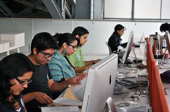 Becas de 9 mil pesos para universitarios