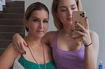 Melenie, hija de Alicia Villarreal y Arturo Carmona, prepara disco; espera sentencia a su agresor