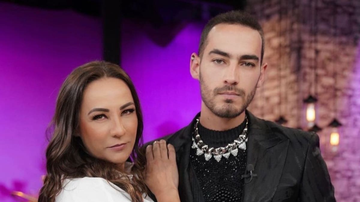 Consuelo Duval presume a su guapo hijo en Netas Divinas y le llaman "suegra"