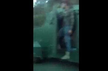 Video: Captan a decenas vehículos blindados del narco entrar a Coalcomán, Michoacán