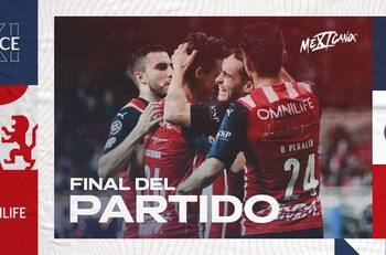 Las Chivas derrotaron de último minuto al Pachuca con gol de Jesús Angulo