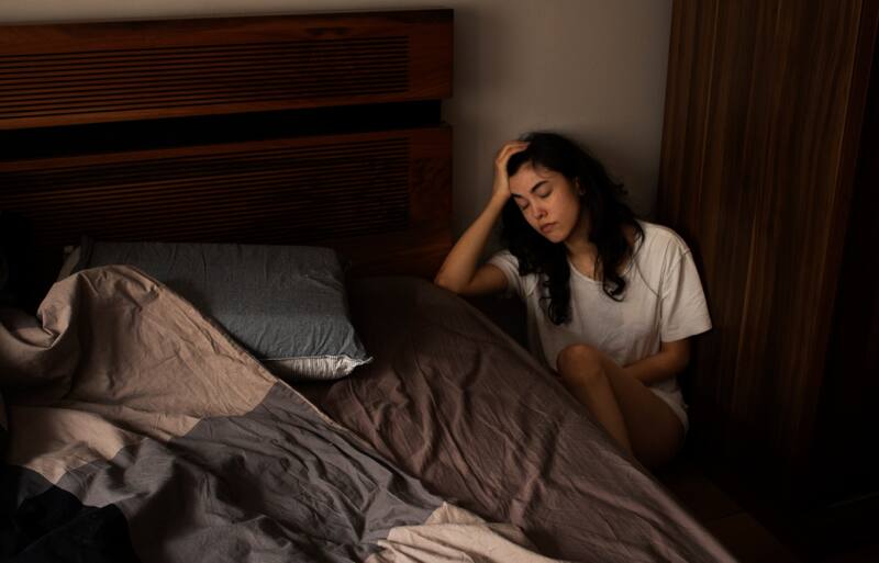El insomnio menstrual puede tener múltiples causas, todas relacionadas con el ciclo menstrual. | Foto: Freepik