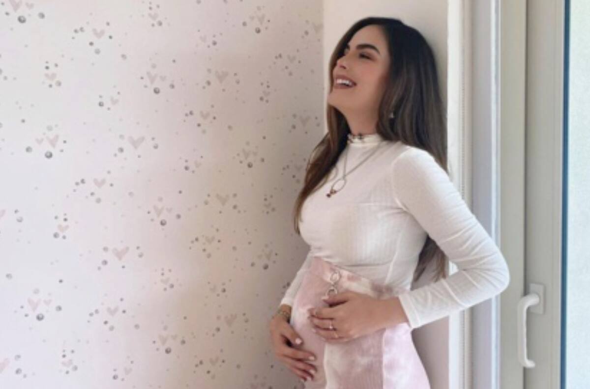 (FOTO) Así luce Ximena Navarrete con 30 semanas de embarazo