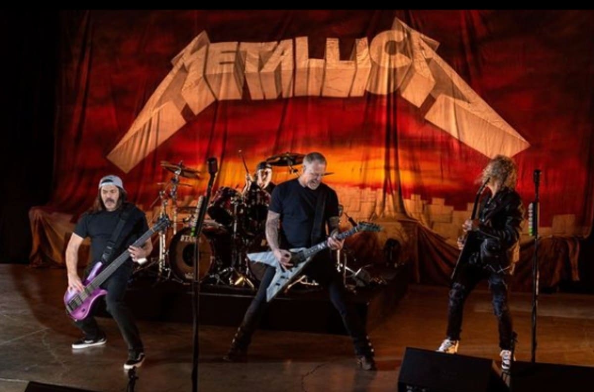 Metallica ayuda a damnificados en Haití