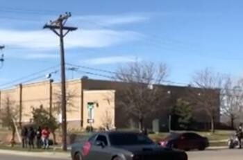 Epic Fail: "Experto en coches " chocó contra una camioneta mientras presumía maniobras en velocidad