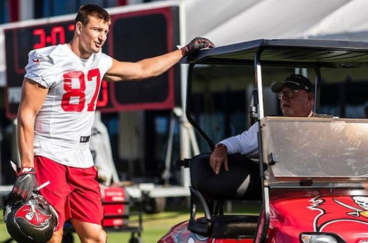 Rob Gronkowski se perderá el reencuentro con New England Patriots