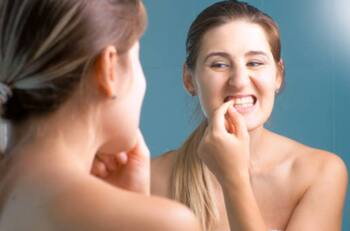 Salud: Estos son algunos alimentos que pueden manchar tus dientes