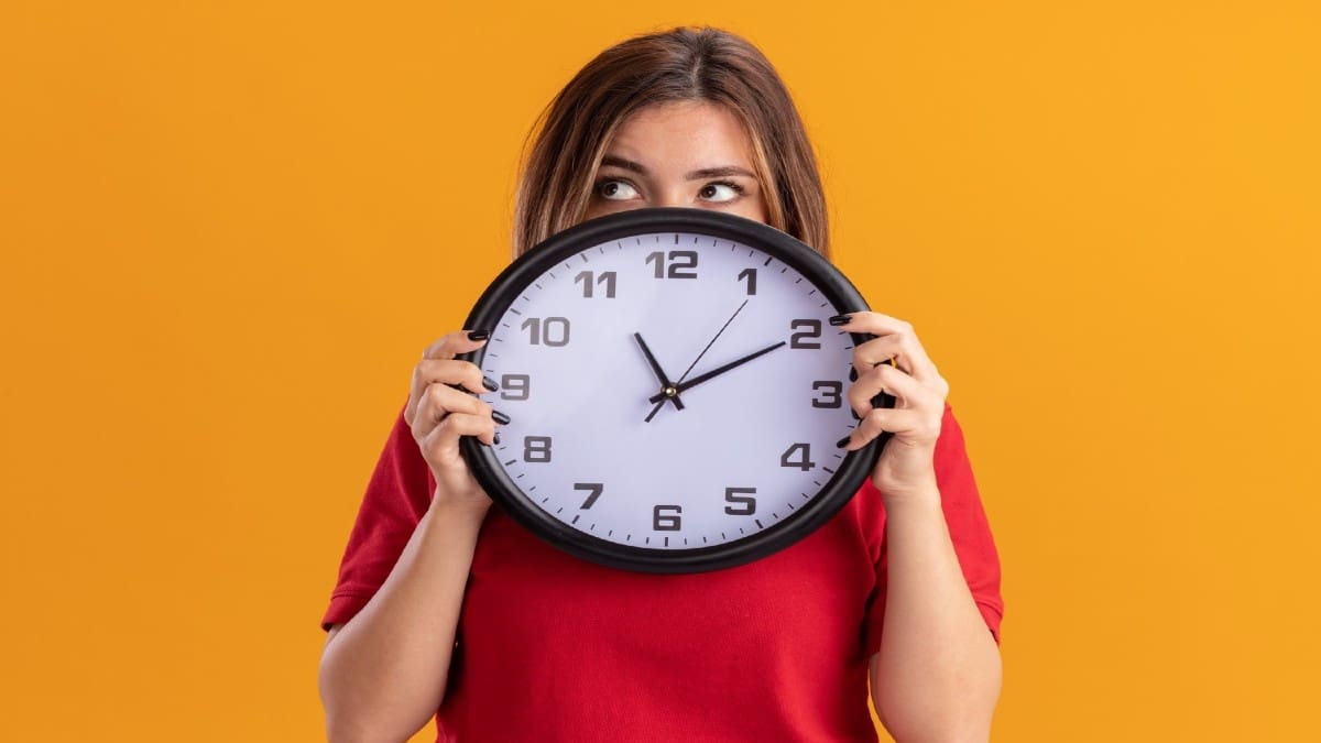 Adiós horario de verano, hola horario de invierno ¿Se adelanta o atrasa el reloj?