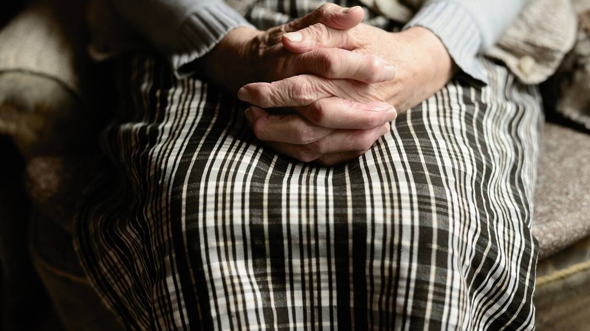 Abuela denuncia a su propia hija por falta de pensión alimenticia a sus nietos y gana fuerte suma