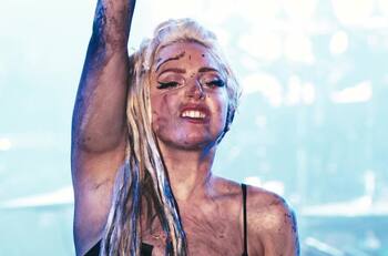 Reviven polémico video de Lady Gaga y las redes sociales reaccionan