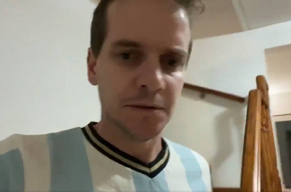Video: ¡Al borde de las lágrimas! Jero Freixas muestra su emoción al ser seguido por Messi