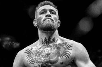 La maldición de Versace que golpea al boxeo y MMA