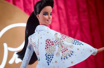 Mattel rinde homenaje a Elvis Presley con Barbie de colección