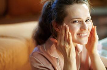 Workout facial: Tonifica los músculos de tu rostro con estos ejercicios