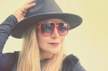 Karla Panini recibe una tunda en redes al anunciar su regreso como la Comadre Güera