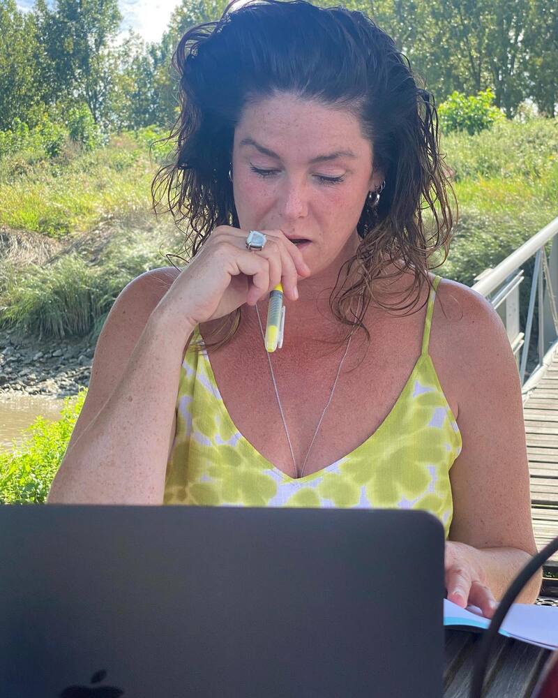 es Angelique en "Mar de fondo"