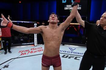 Mexicano Raúl Rosas hizo historia al convertirse en peleador más joven de UFC