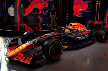 VIDEO | Así luce el increíble RB18 que conducirá Checo Pérez y Max Verstappen en F1 2022