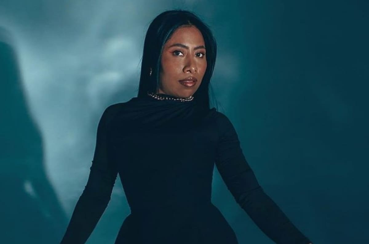 Yalitza Aparicio brilla en Vogue con lujoso bolso de Prada