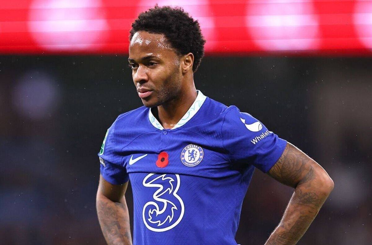 Raheem Sterling llegó hace poco tiempo al Chelsea y están dispuestos a escuchar ofertas por él