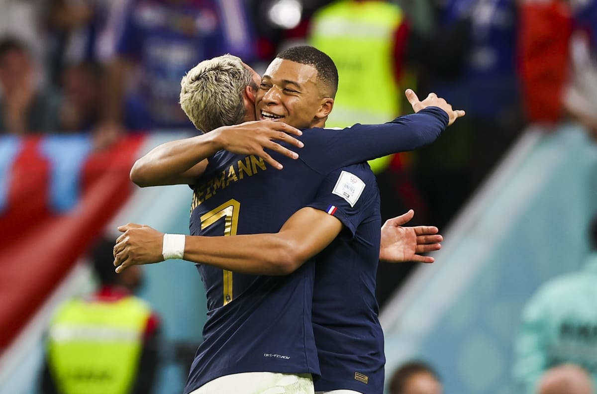 Francia consigue su segundo triunfo ante Dinamarca y tiene asegurado su lugar en octavos de final