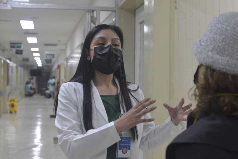 Convocatoria para médicos especialistas jubilados del seguro social 2023.