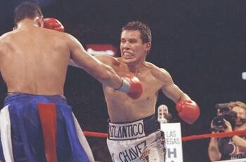 VIDEO | Revive los mejores momentos de la pelea entre Julio César Chávez y 'Macho' Camacho