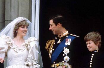Revelan que la princesa Diana tenía un segundo vestido de novia