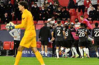 Sevilla tendría un pie afuera de Champions tras perder con el Lille