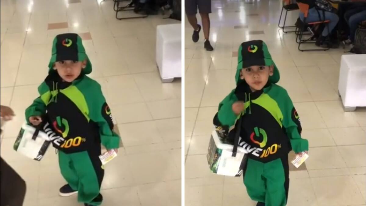 VIDEO| Niño se disfraza de vendedor de Vive 100 y se viraliza