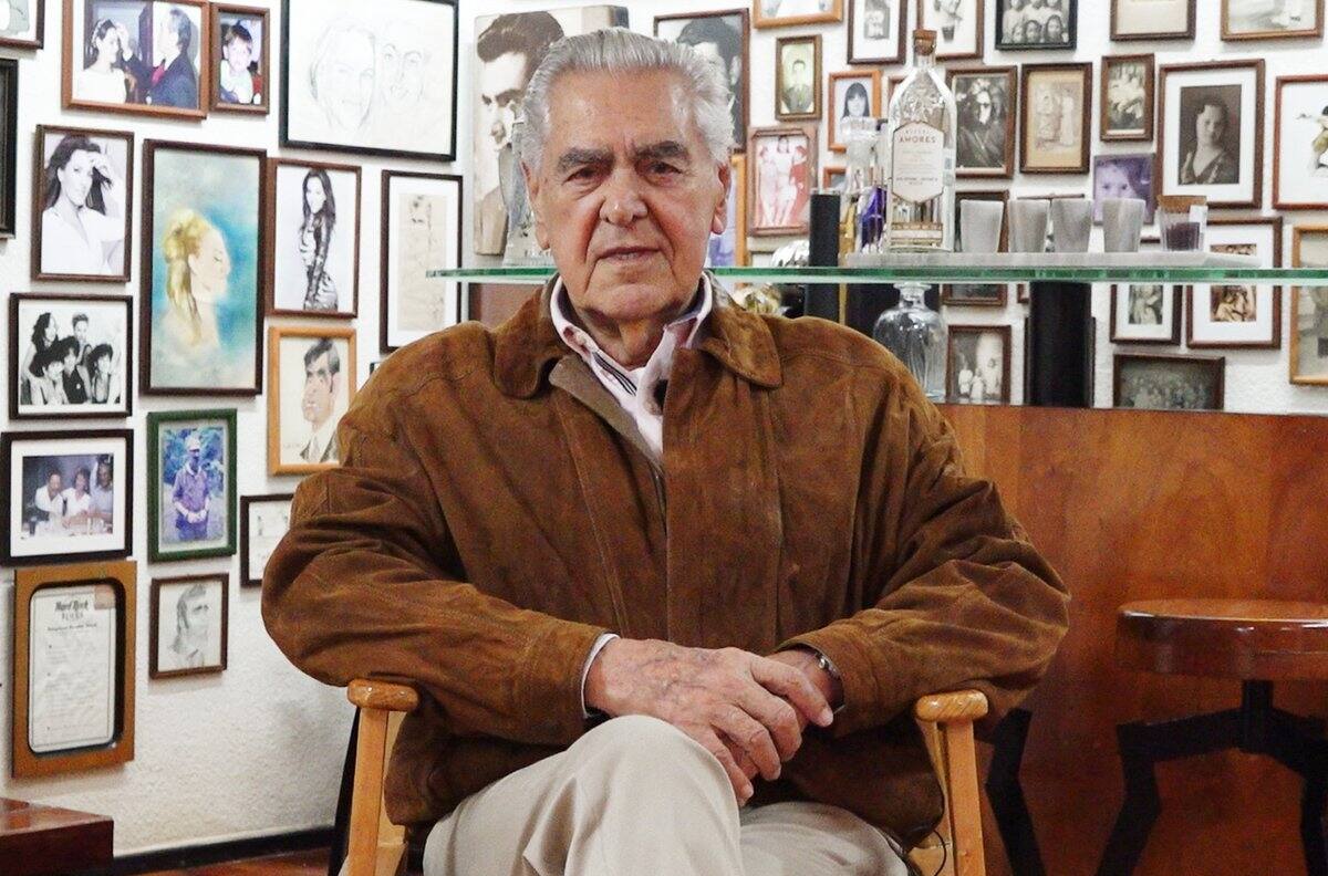 Eric del Castillo sigue de fiesta por su cumpleaños número 87 y su hija Kate lo felicita desde lejos