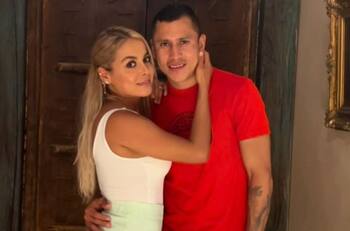 Polémica publicación de la esposa del 'Cata' Domínguez: "Me la pelan y me la seguirán pelando"