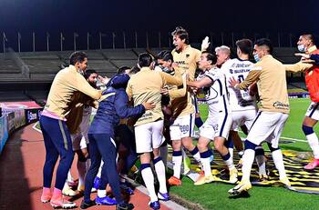 Abandonó a Pumas y hoy dirige a estrellas mundiales en el futbol de Europa