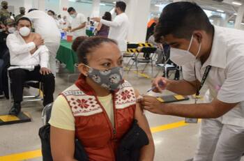 ¡Último día! Para la vacunación de refuerzo para personas de 50 a 59 años que vivan en la CDMX