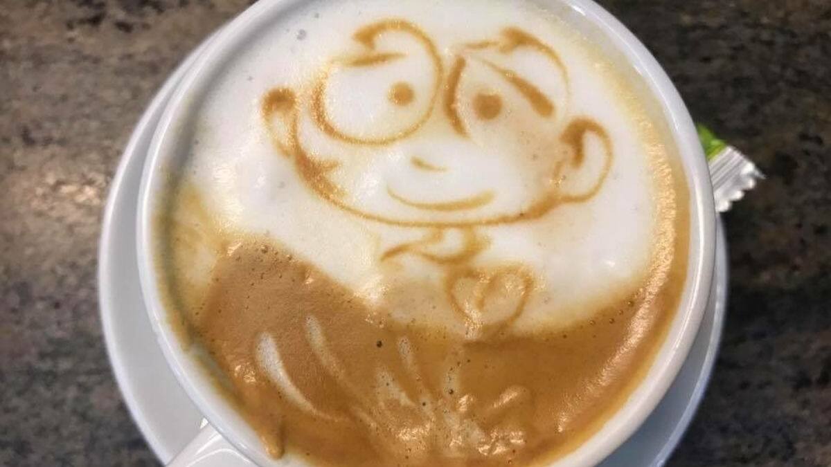 Cafetería se vuelve viral por su singular "Descuento por feo"