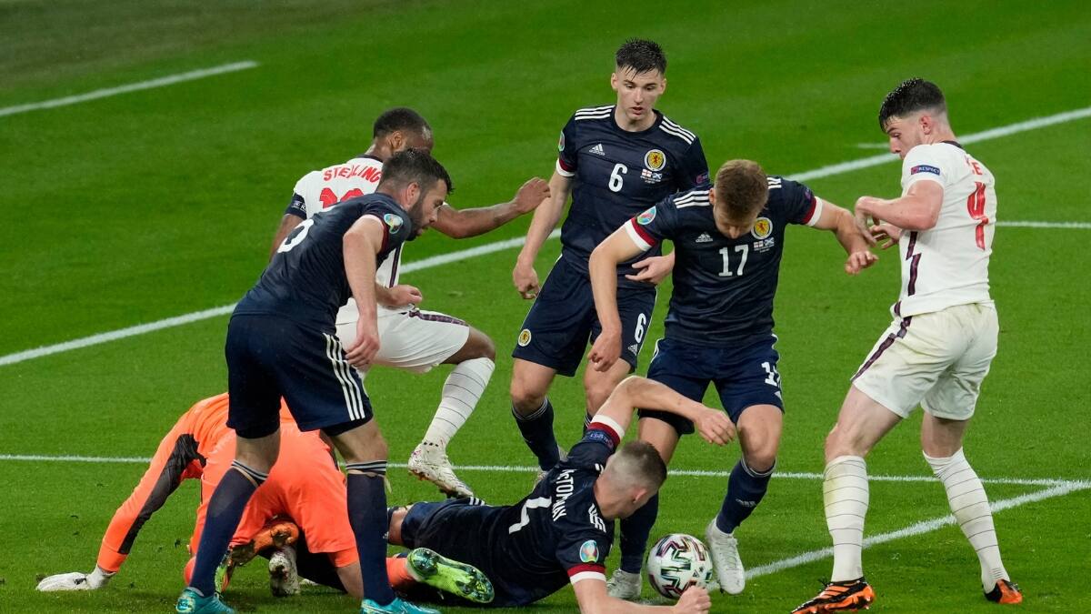 Escocia rascó el empate en Inglaterra y sigue vivo en la Eurocopa