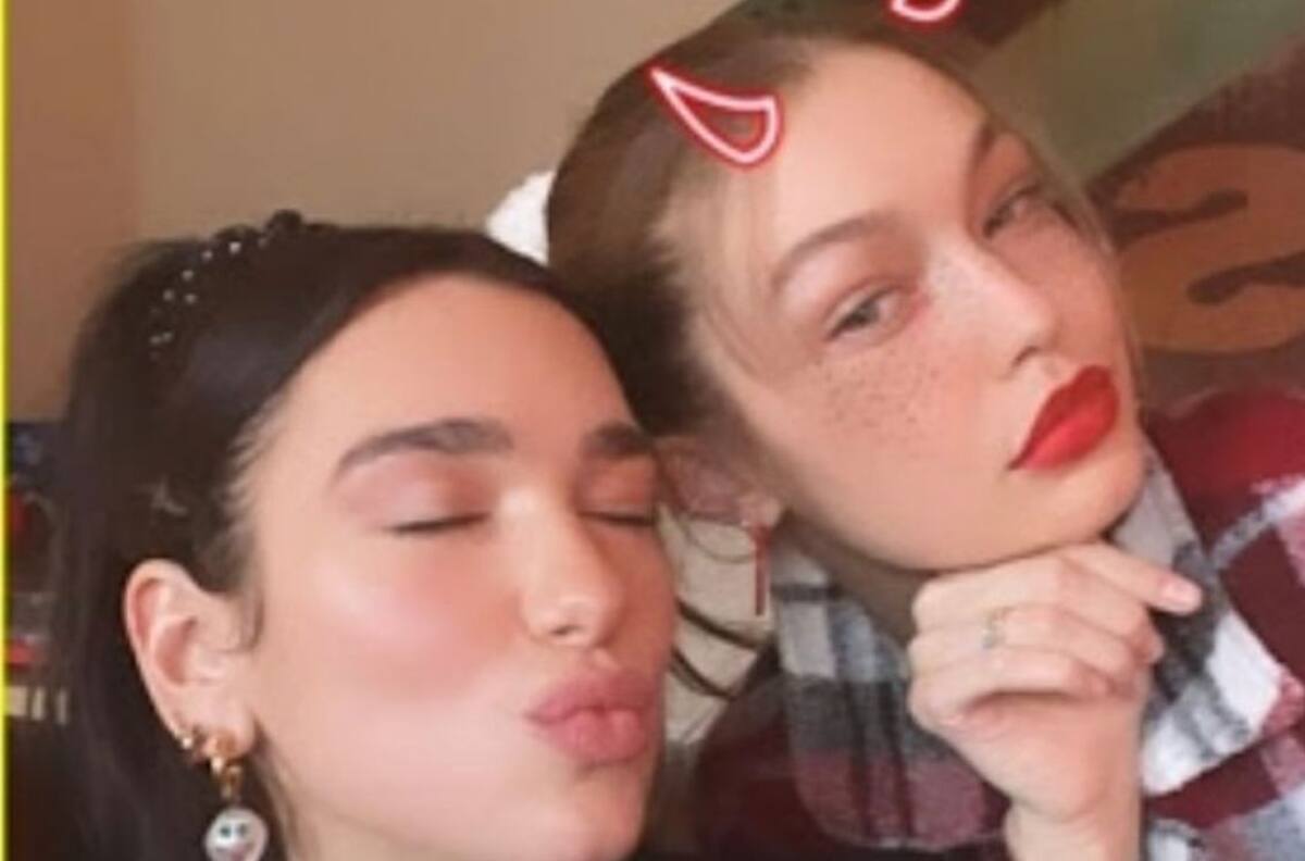 Dua Lipa comparte tierna fotografía con la bebé de Gigi Hadid y Zayn Malik