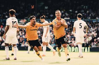 Los Wolves sin Raúl Jiménez cayeron en su visita al Leeds United