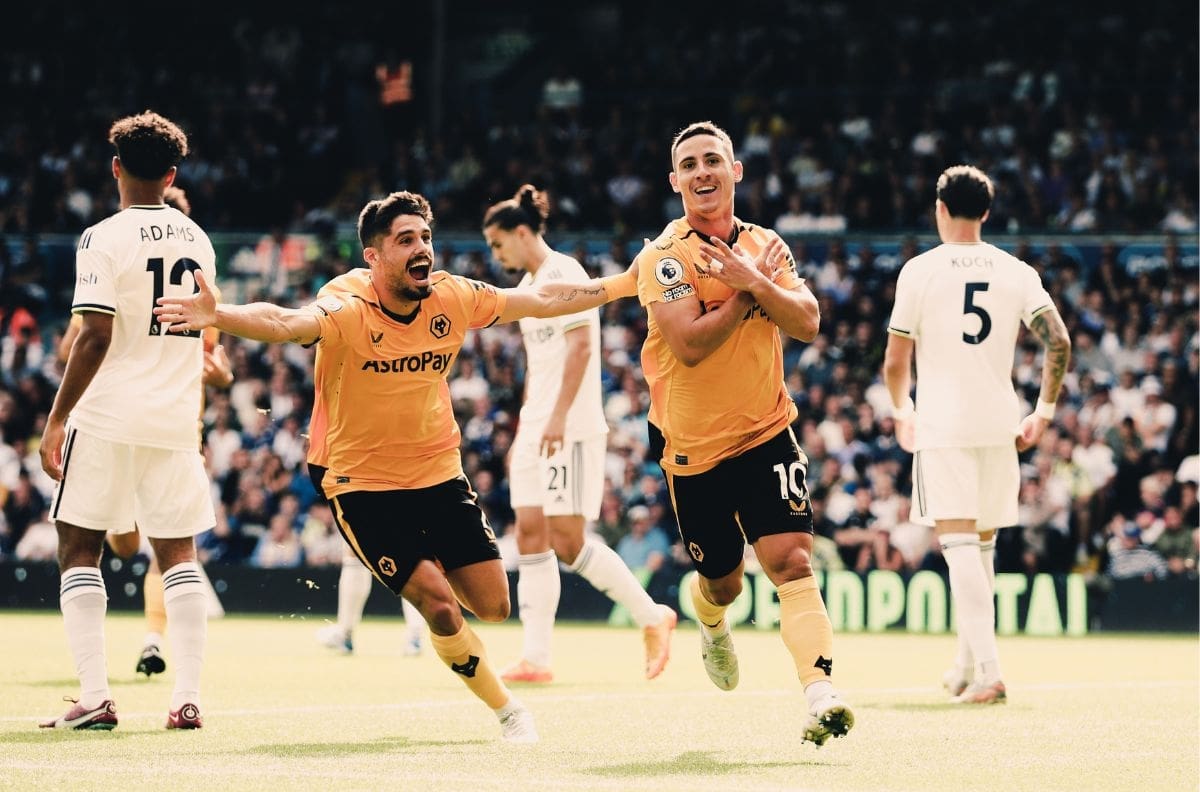 Los Wolves sin Raúl Jiménez cayeron en su visita al Leeds United