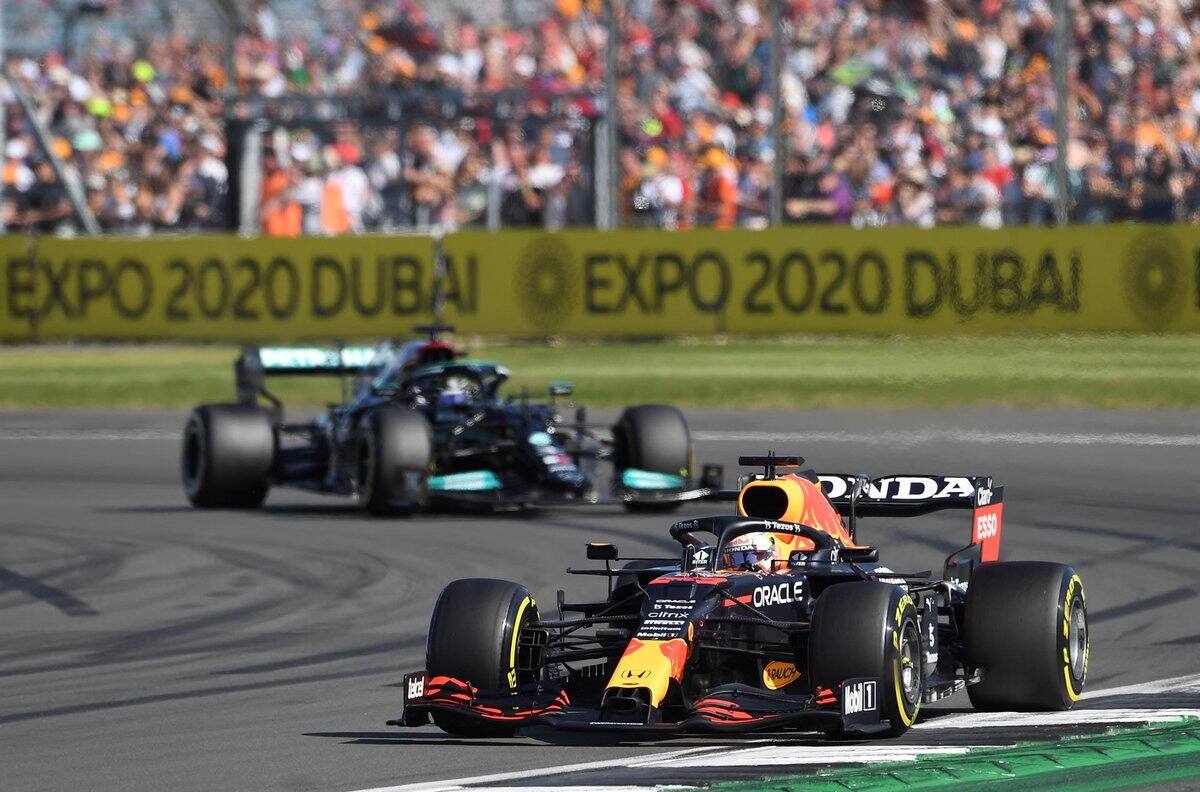GPDA intervendría entre conflicto de Max Verstappen y Lewis Hamilton