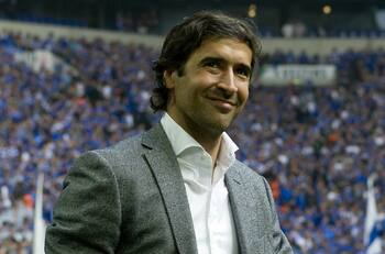 Los legendarios exfutbolistas que se perfilan para ser grandes directores técnicos