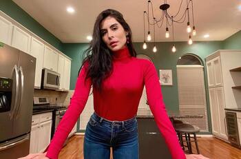 "Me palpita el útero": María León piensa seriamente en ser mamá