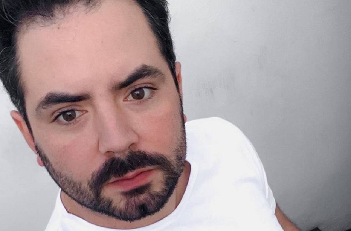 "Me quiere dejar y se quiere quedar con mi mamá": La divertida anécdota de infancia de José Eduardo Derbez y su padrastro Omar Fayad